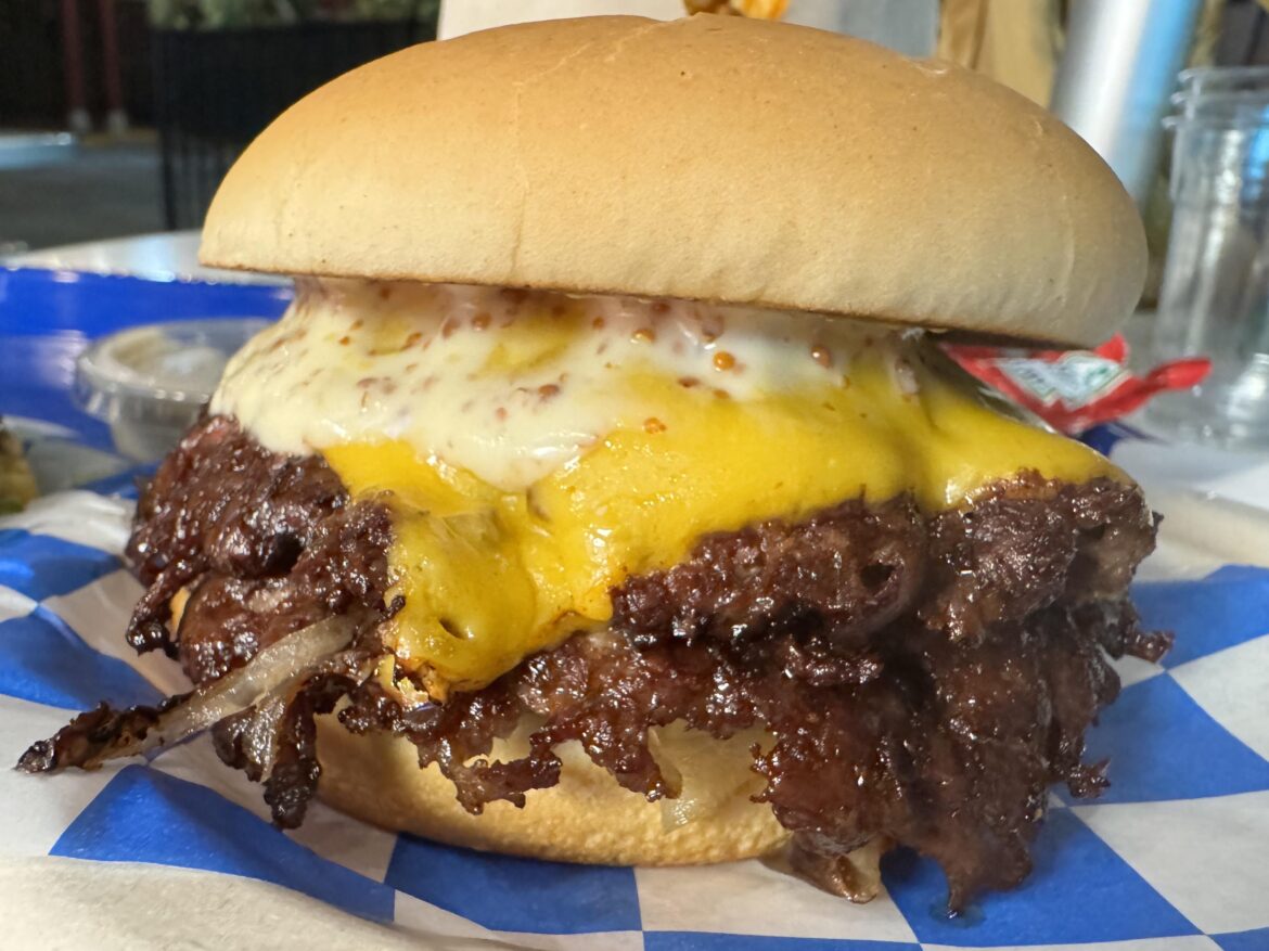 Goldburger, Chinatown