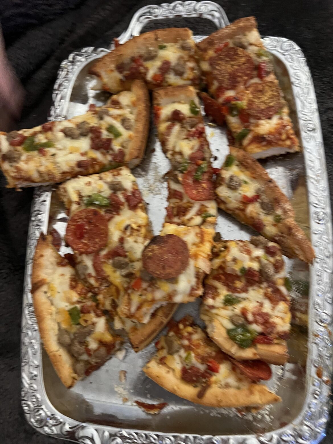 How my drunken wife cuts pizza.