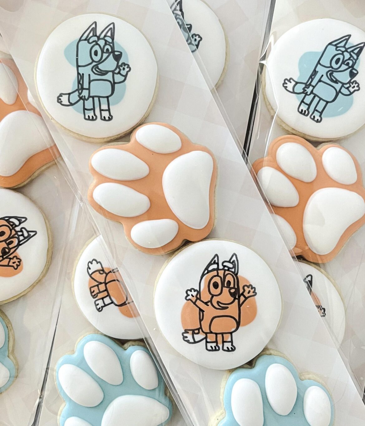 Wackadoo! Some simple Bluey themed sleeves! Wackadoo! Some simple Bluey themed sleeves!