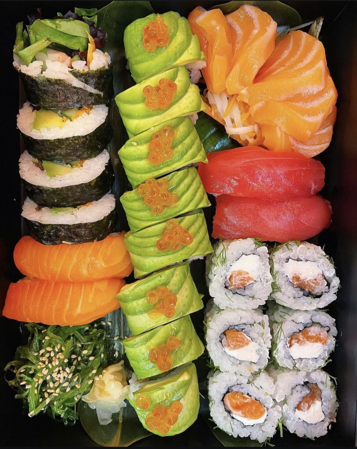 box sushi and film at home✅😍