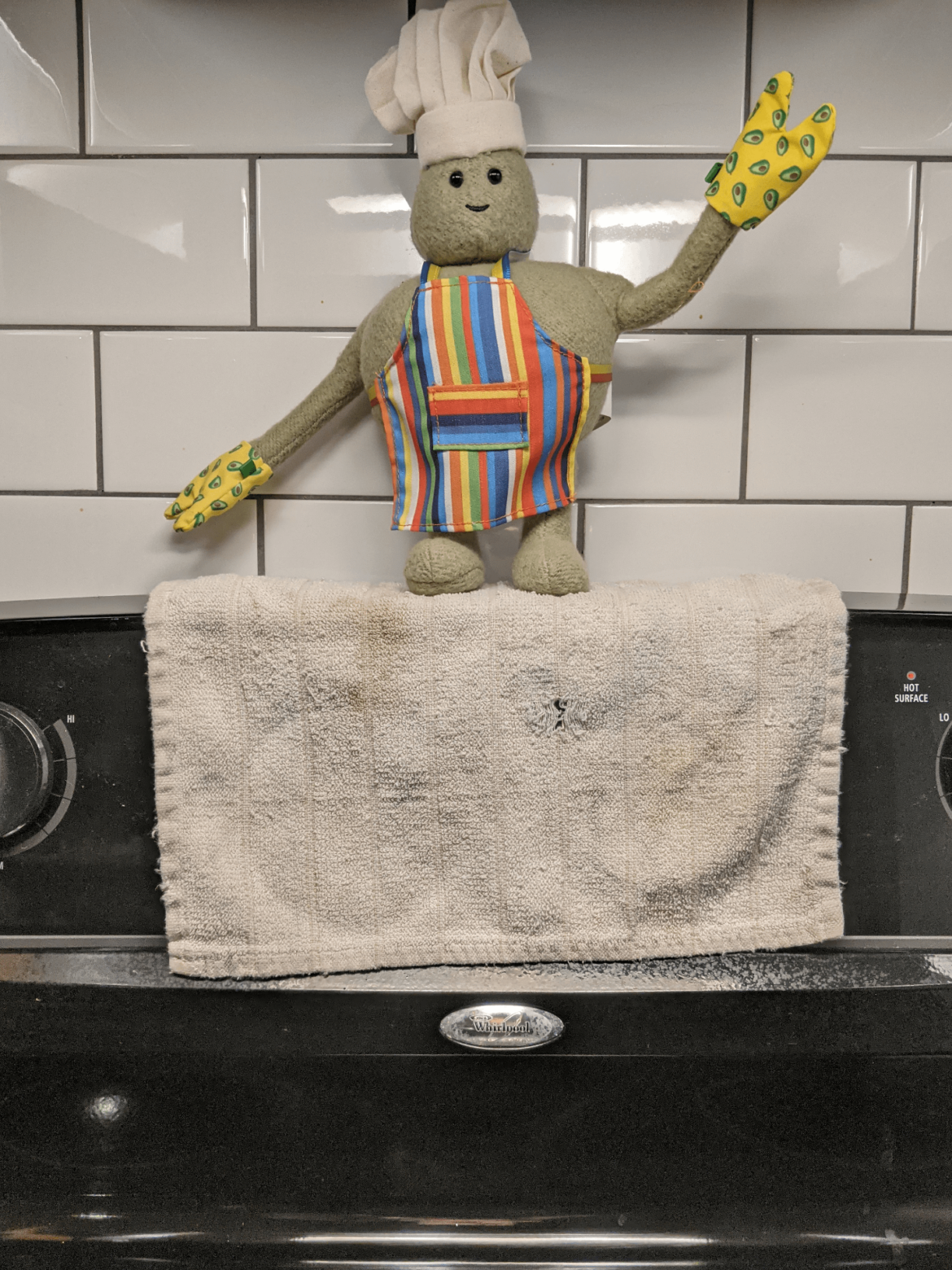 Tiny Chef helps me remember not to preheat my oven with my starter inside.