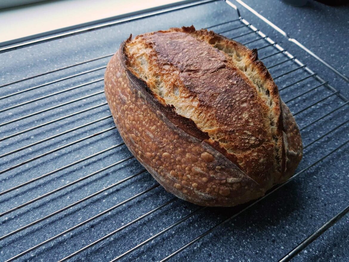 Why always two ears after scoring and baking?