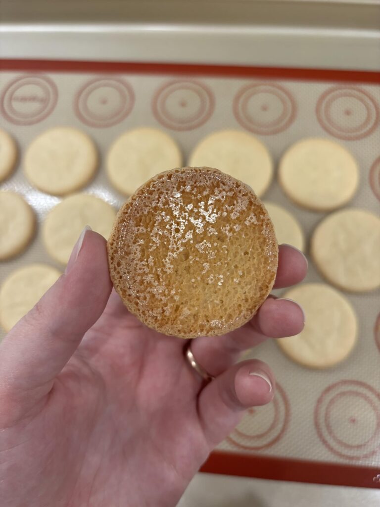 Need help troubleshooting! Baking macs in humid weather / wrinkly tops, brown edges, bottoms not fully formed