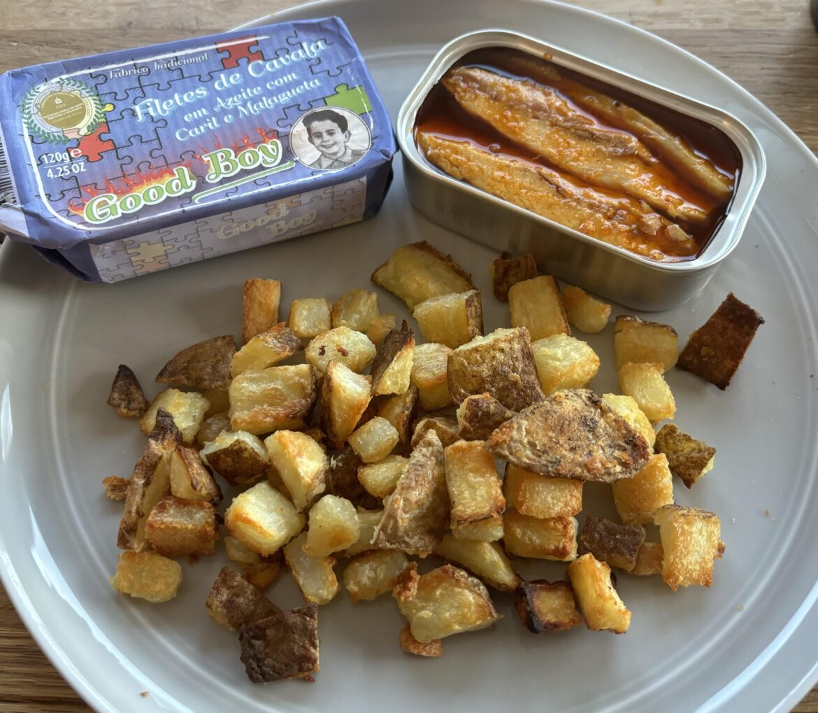 Good Boy mackerel in olive oil, curry and hot pepper with some crispy roast potatoes