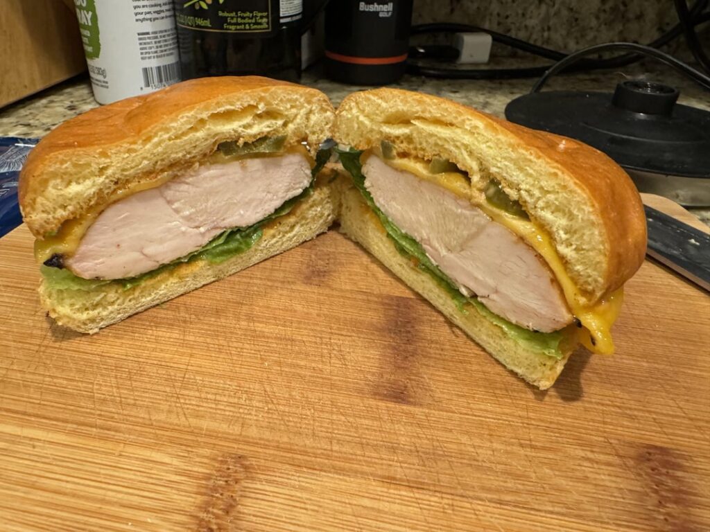Need to eat less red meat. Smoked then seared chicken breast, gouda, jalapeños, chipotle mayo, lettuce, and brioche bun.