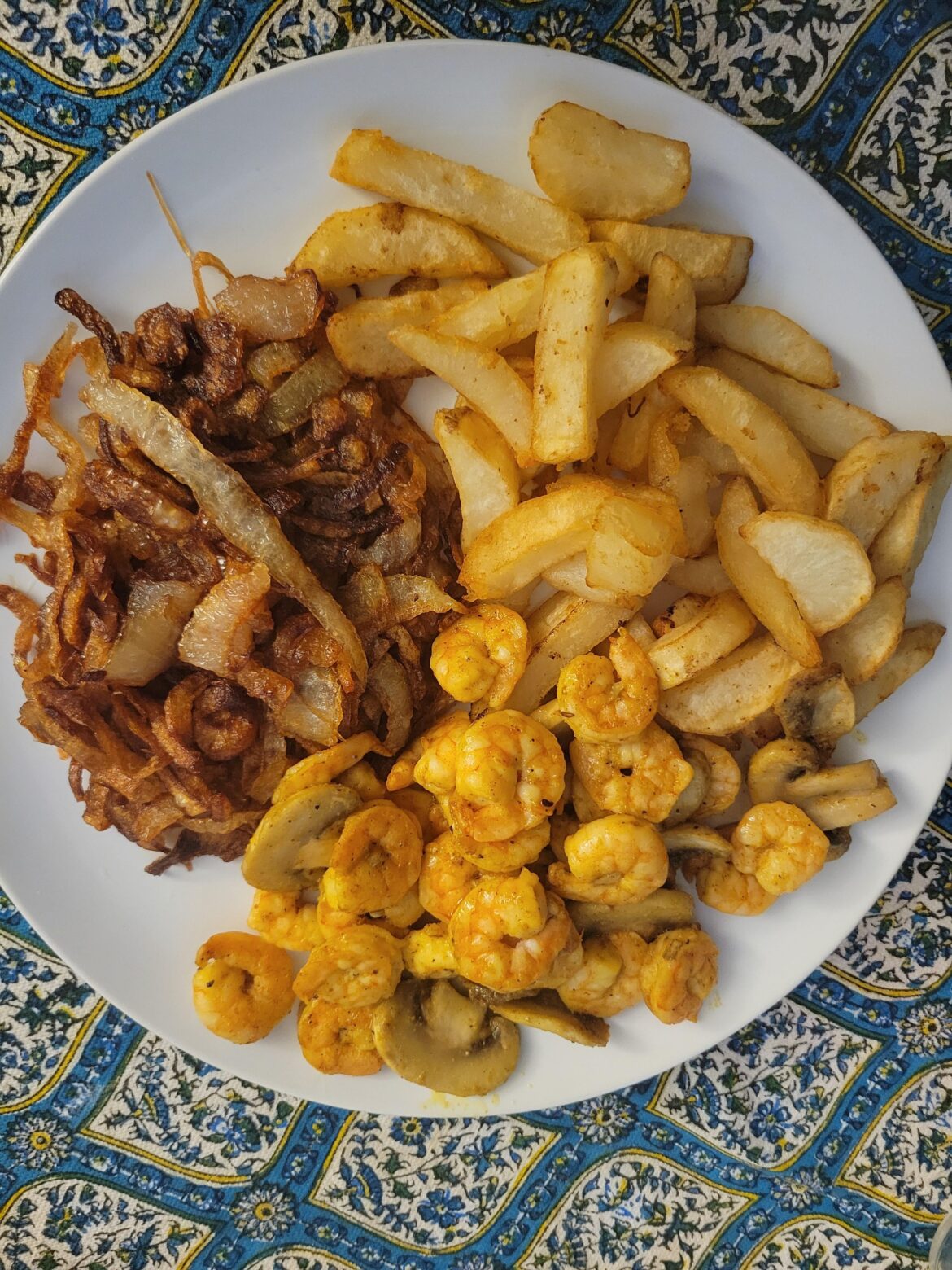 I don't see that much love for fried onion here. I like it crisp 😋