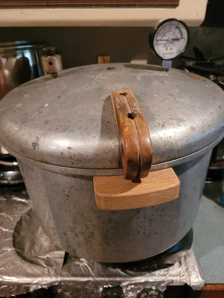 Anyone know how to operate an old National No. 7? Anyone know how to operate an old National No. 7?