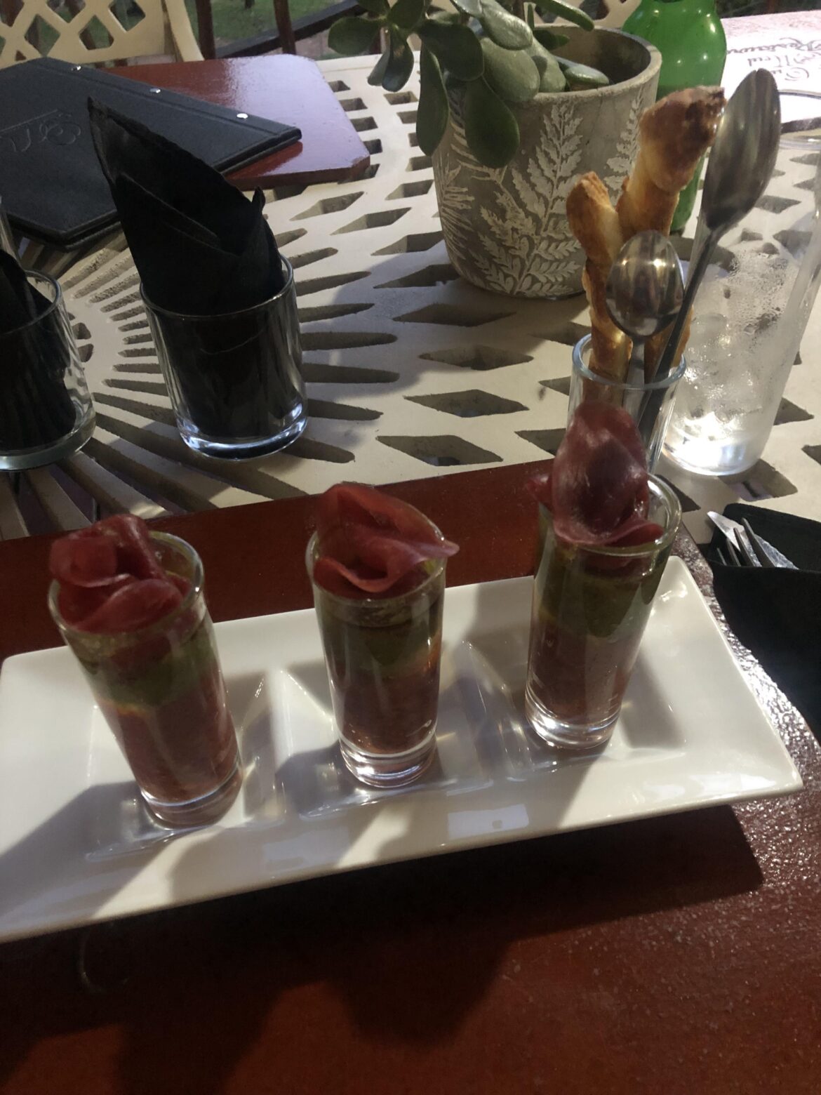 Had carpaccio served in a shotglass with spoons and breadsticks. Meat was only on top and sauce in the bottom…