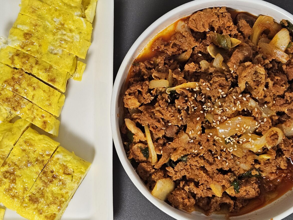 homemade gochujang bulgogi and gyeranmari