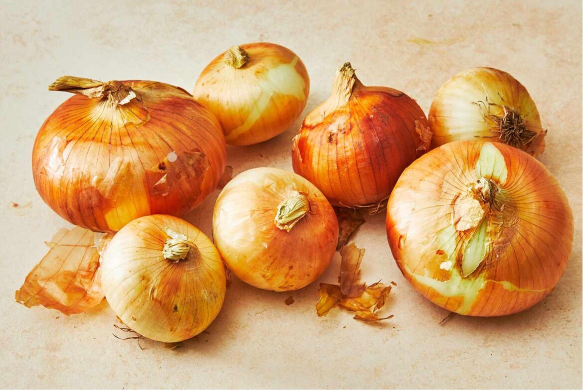 I get 40 lbs. of Vidalia Onions shipped to me every April. I get 40 lbs. of Vidalia Onions shipped to me every April.