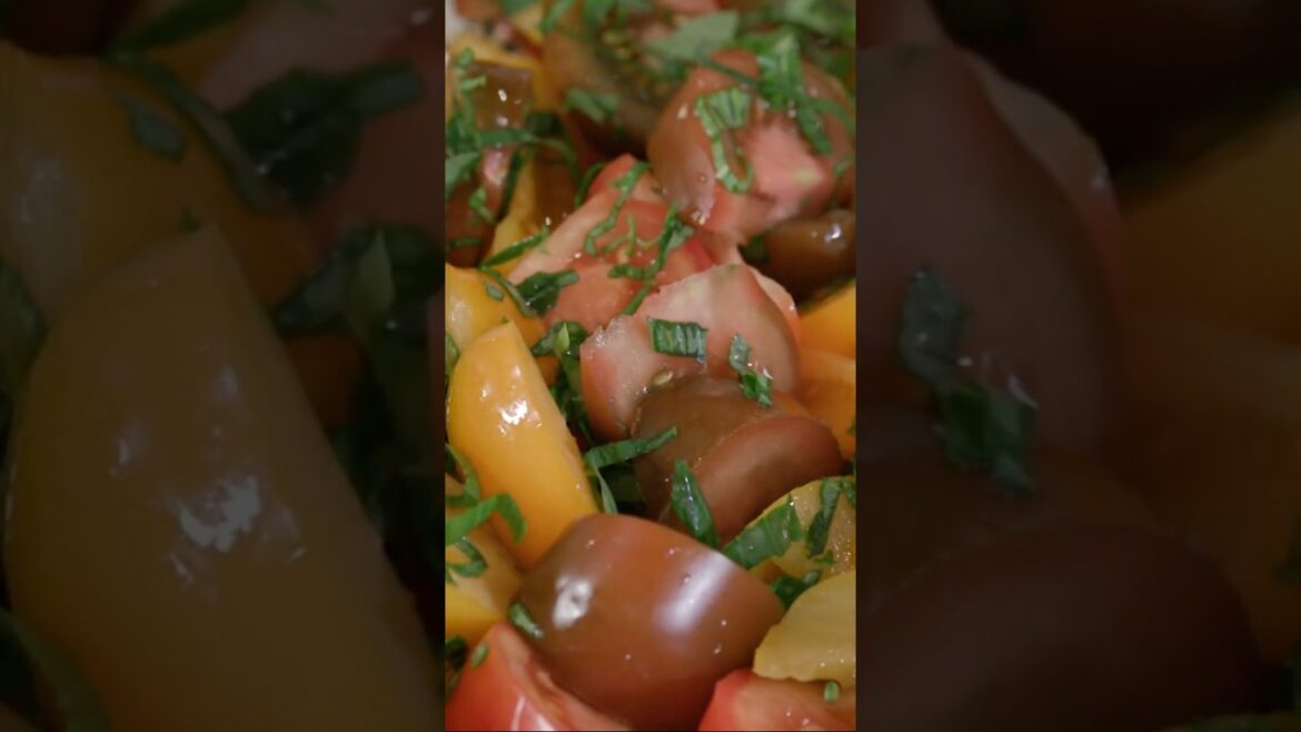 Салат из разноцветных помидоров Салат из разноцветных помидоров