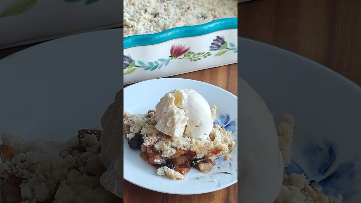 Classic Apple Crumble | Simple & Delicious Recipe!