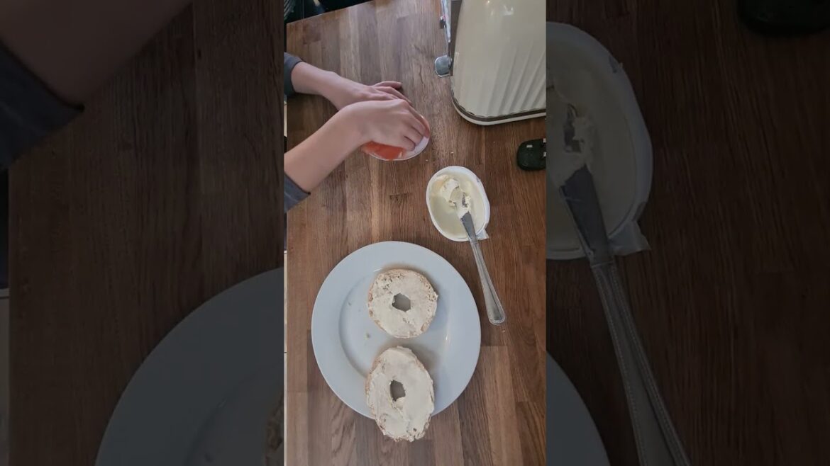 Chef Chaz's cream cheese and smoked salmon bagel (NEW)