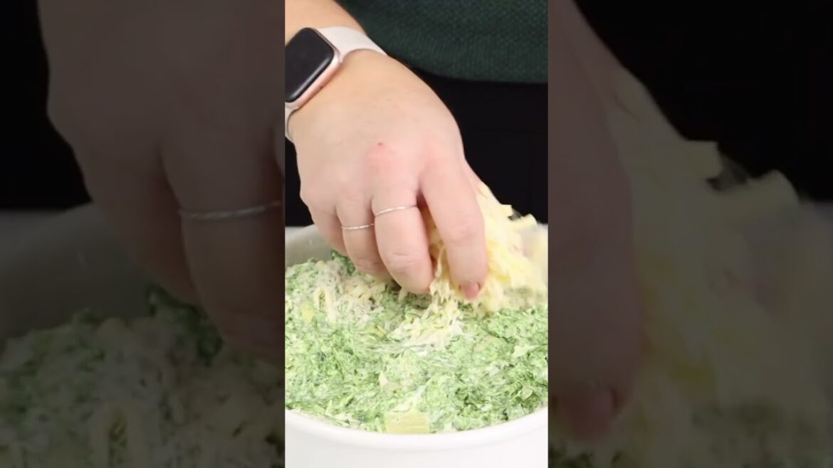 Creamy Spinach Artichoke Dip!!