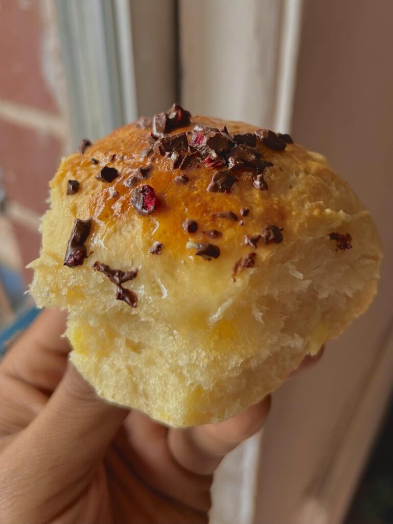 Hawaiian dinner rolls.