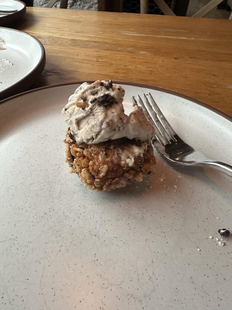 How many calories in this fried oreo?
