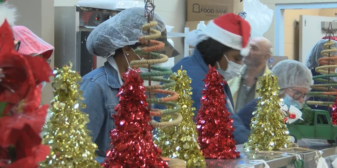 St. Vincent de Paul serving hot meals on Christmas Day St. Vincent de Paul serving hot meals on Christmas Day