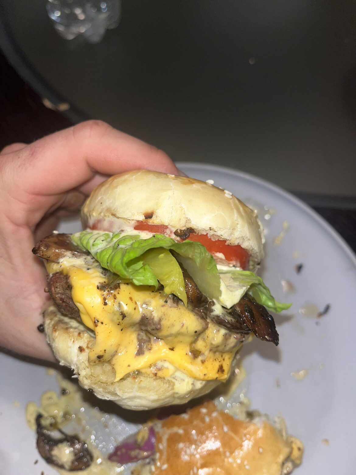 Classic Burger w/ Homemade Bun