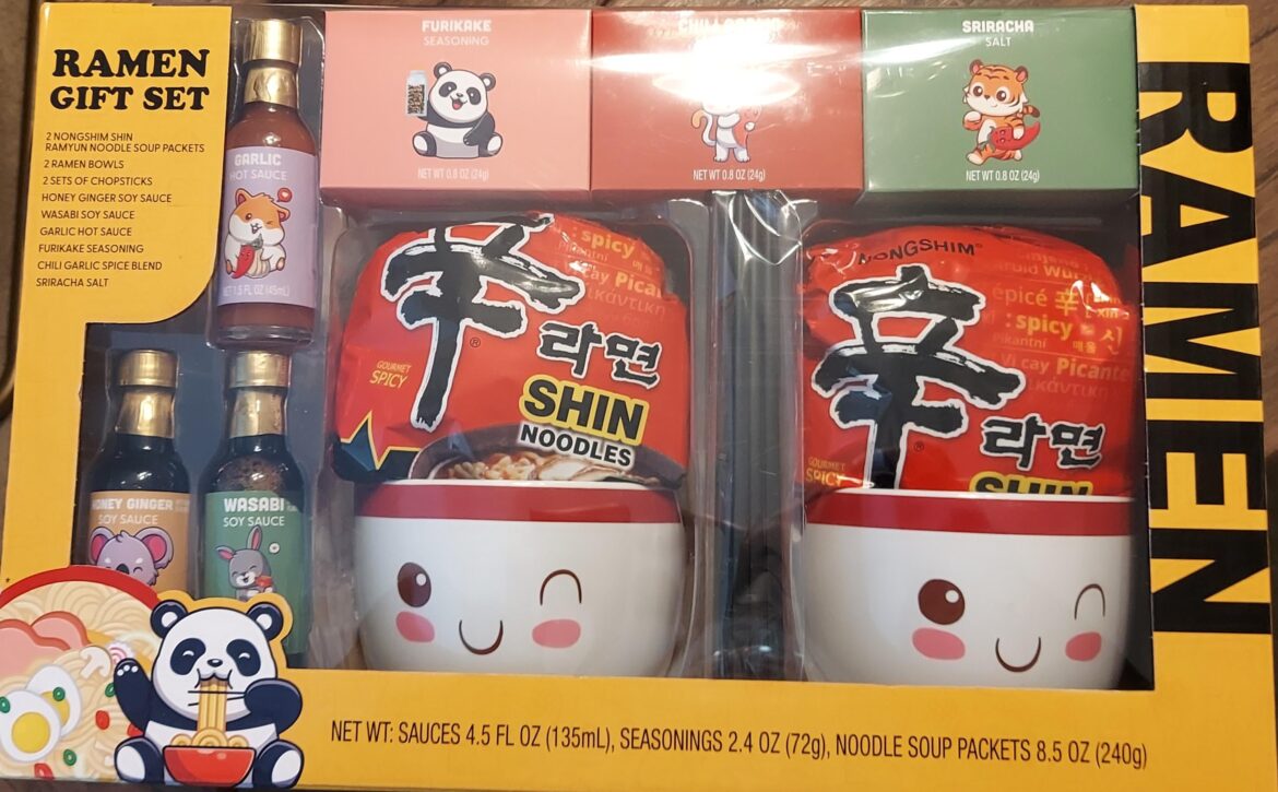 What my hubby got me from his office white elephant gift exchange! I'm so happy! 🍜