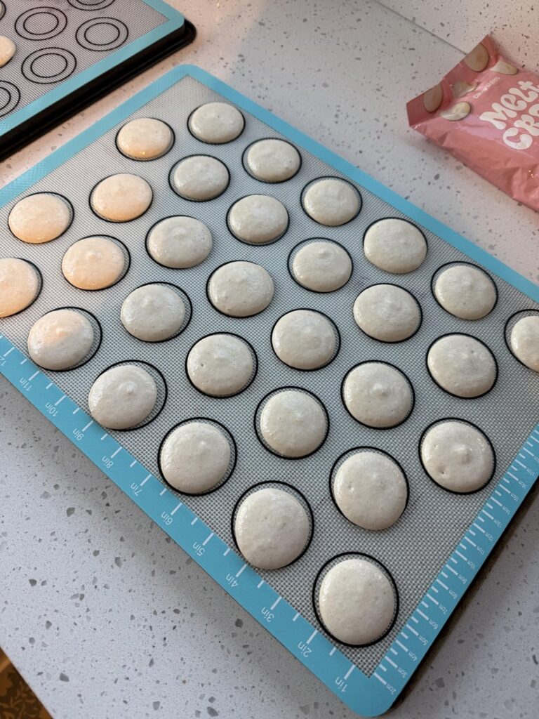 UPDATE: macaron feet spreading out