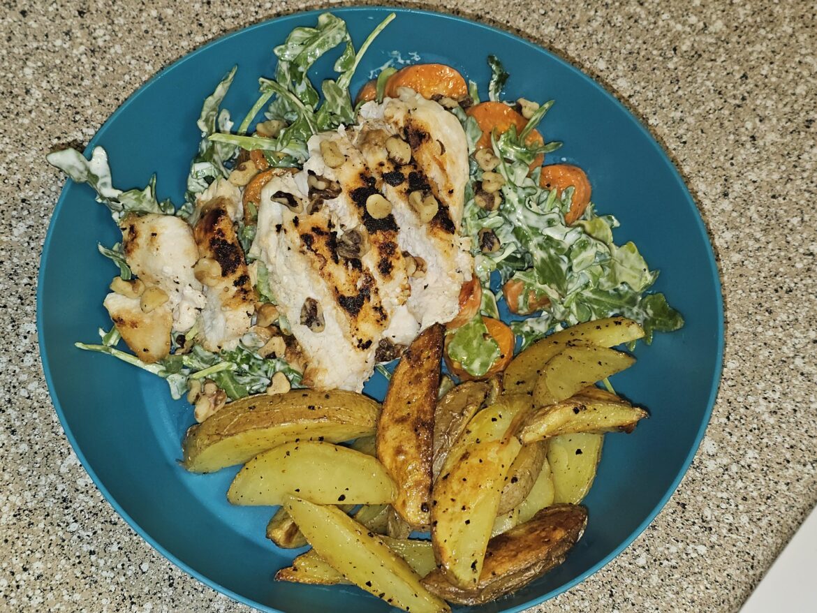 Chicken, Arugula, and Blue Cheese Salad
