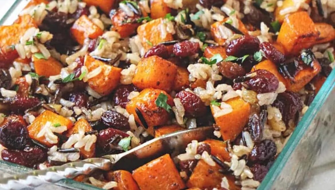 30 Vegan Thanksgiving Recipes Everyone Will Be Thankful For Kathy HesterTempeh or seitan, stuffing and sweet potatoes layered together in one elegant Thanksgiving dinner for one or two. Get the recipe: Easy Vegan Slow Cooker Thanksgiving DinnerRelated: 27 Thanksgiving Gravy Recipes