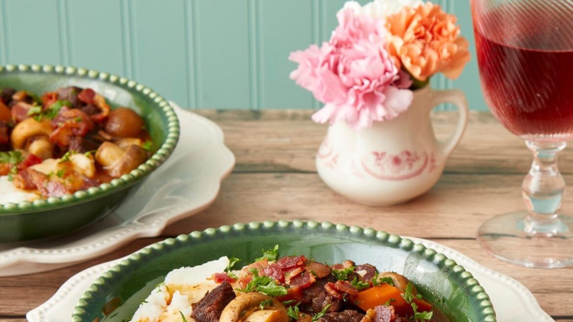 50 Traditional Dishes for a Cozy Christmas Eve Dinner