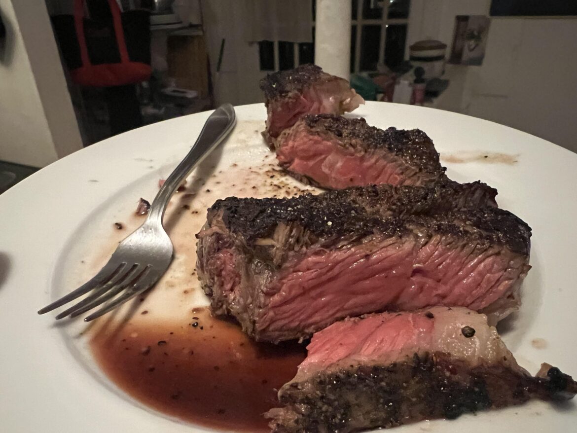 I haven’t cooked a steak in months, and haven’t cooked a steak in the oven since last winter. I fucking nailed it.