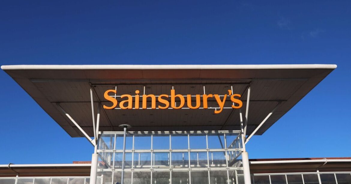 Sainsbury’s issues 7-day warning over Christmas dinner food items for 15p Sainsbury's issues 7-day warning over Christmas dinner food items for 15p