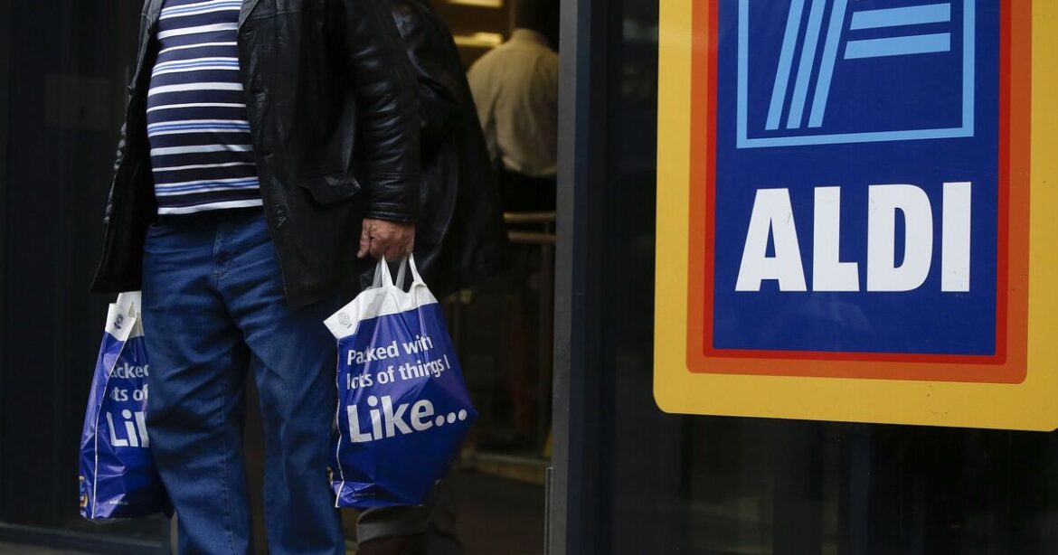 Aldi issues 6-day warning over 15p Christmas dinner food items Aldi issues 6-day warning over 15p Christmas dinner food items