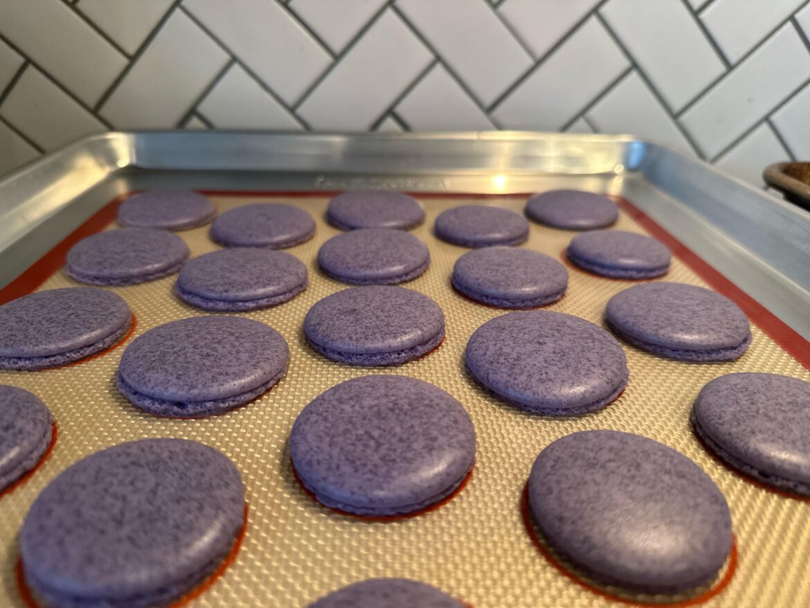 Any idea why the color looks grainy like this ?