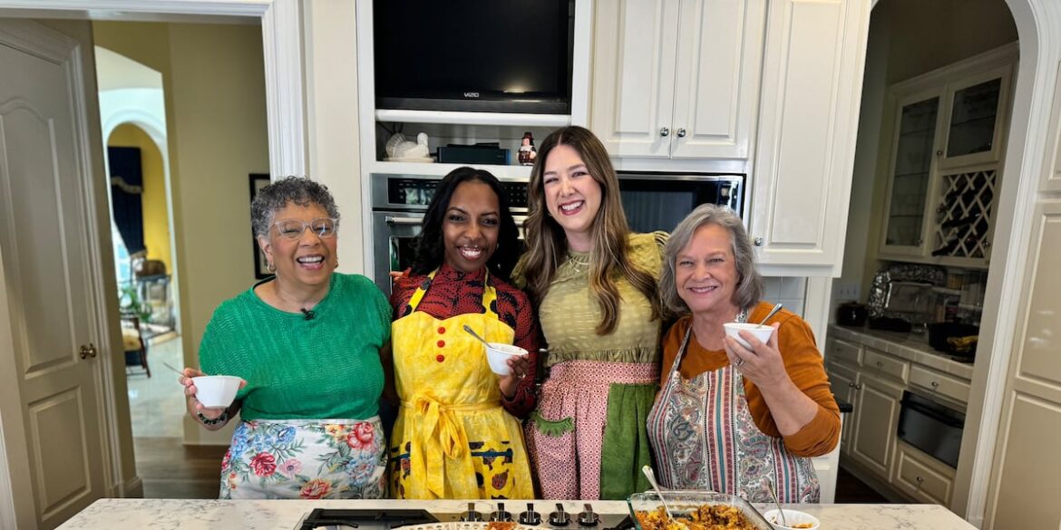 Make Thanksgiving Desserts with Jobina’s Family and Friends Make Thanksgiving Desserts with Jobina’s Family and Friends