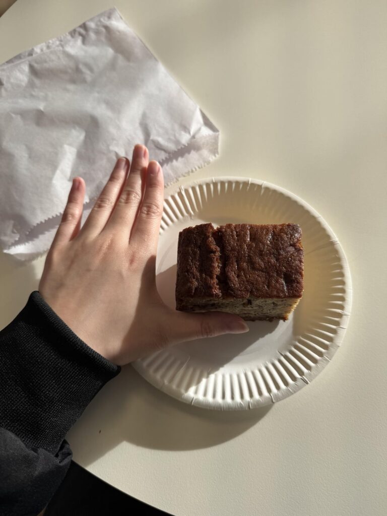 how much calories would this one banana bread be?