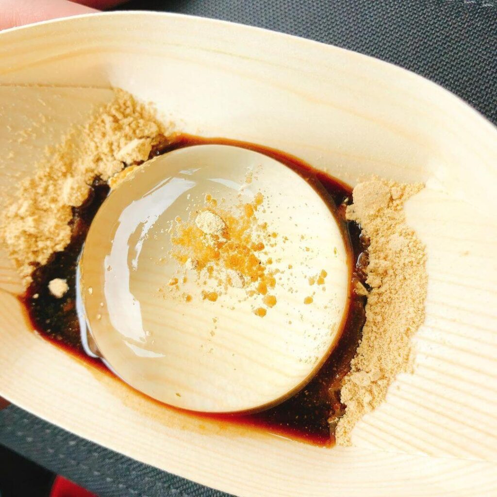 Who is down for some Japanese Raindrop Cake for dessert?