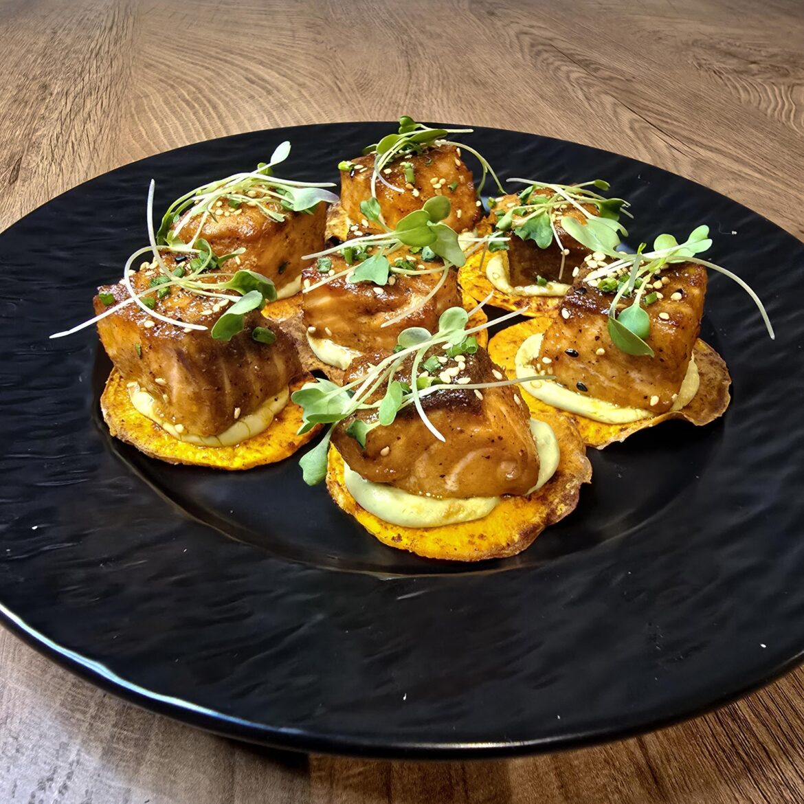 Salmon Bites on Crispy Sweet Potato w/ Creamy Wasabi Avocado