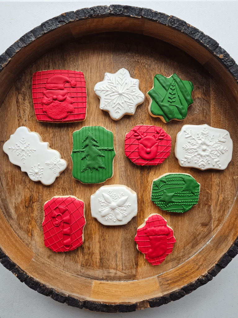 Simple, but festive ❤️💚