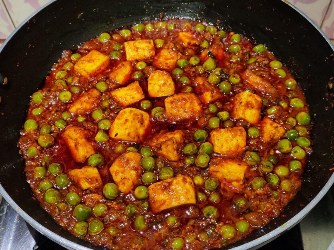 Matar paneer
