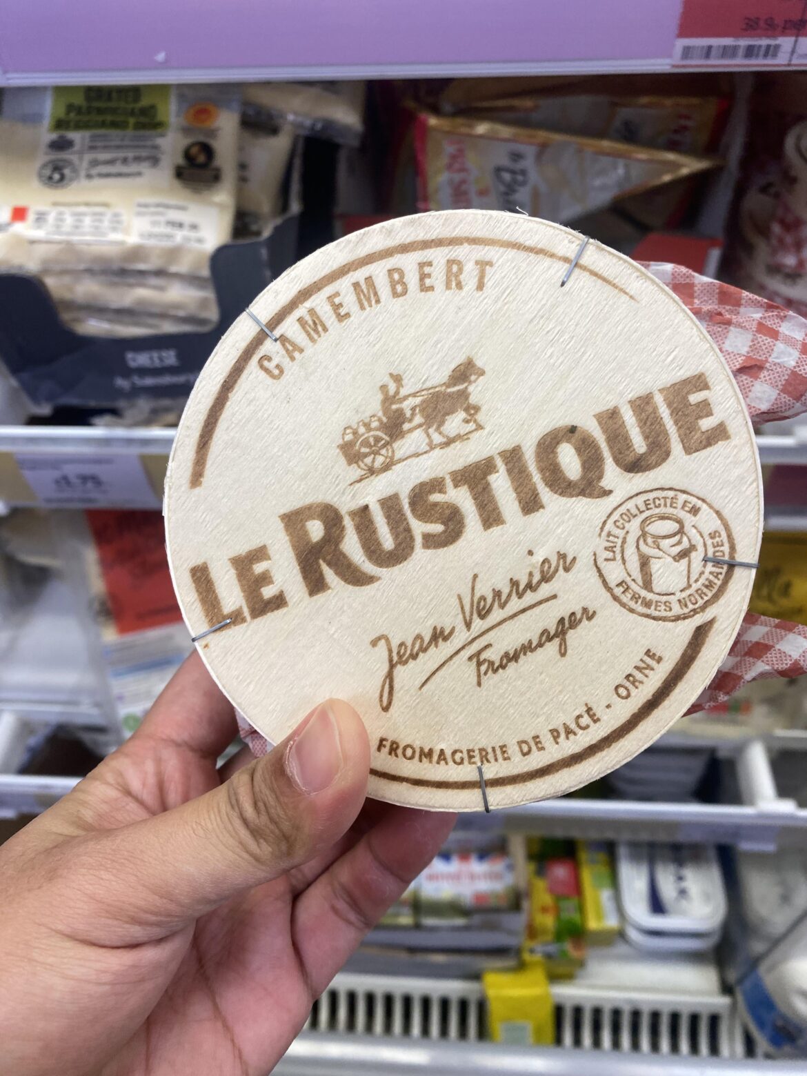 My mouth starts to water at the mere thought of baked Camembert. 🤤🪤🐭