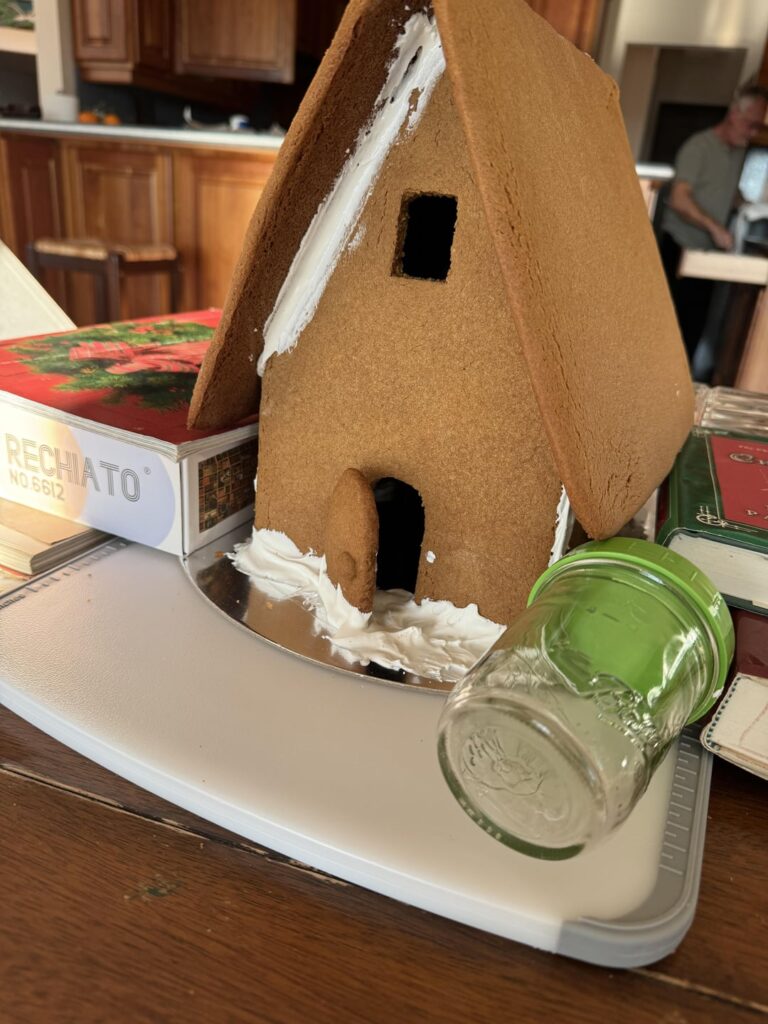 The more you look the better it gets 😂 the level of support required to dry this pitched roof is mildly amusing