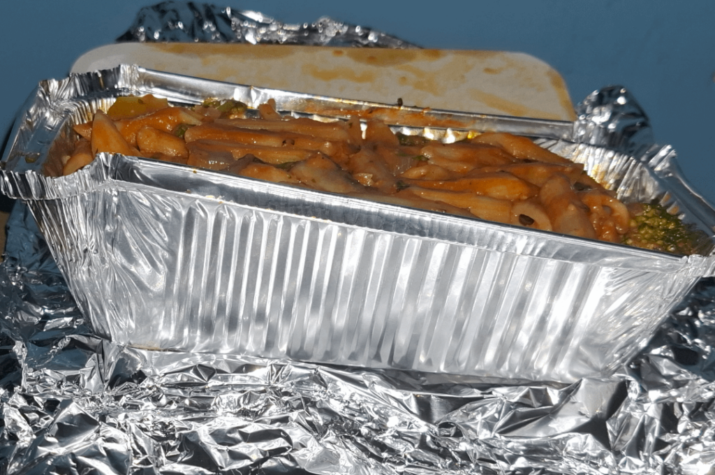 How many calories do you guys think is in this veggie pasta? ❤️ Trying to gain weight ❤️