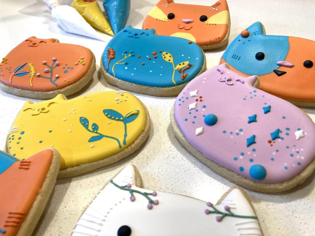 A Beginners Adventure in Cookie Decorating: My very first cookie order.