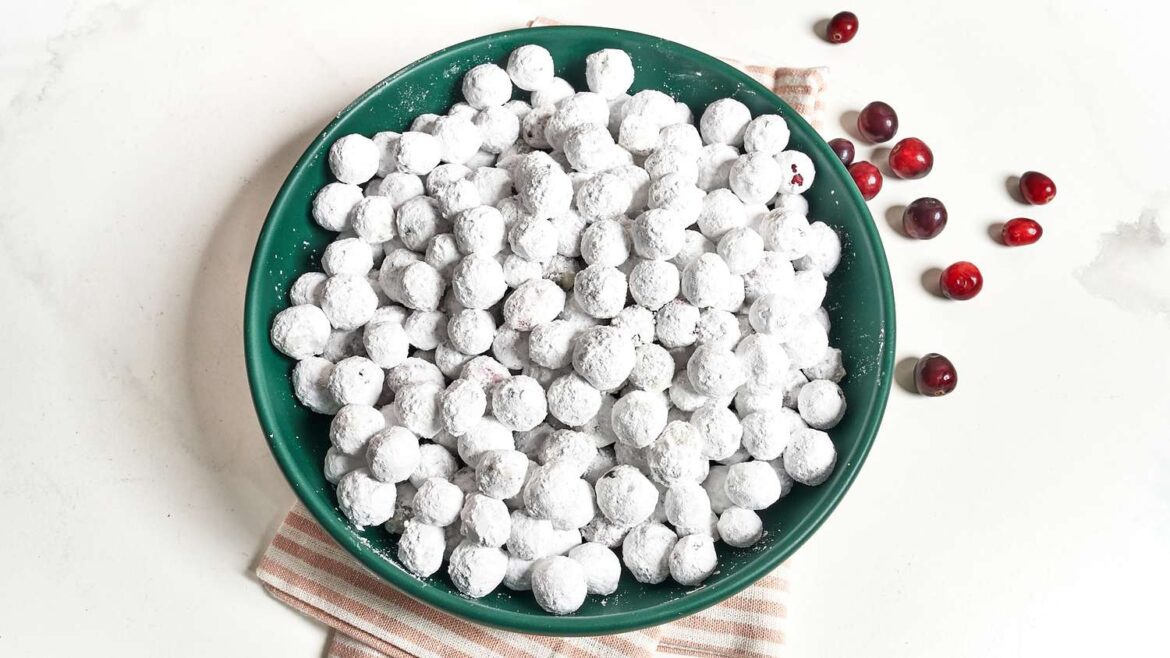 Our Test Kitchen Can’t Get Enough of This 3-Ingredient Crunchy Holiday Treat Our Test Kitchen Can’t Get Enough of This 3-Ingredient Crunchy Holiday Treat