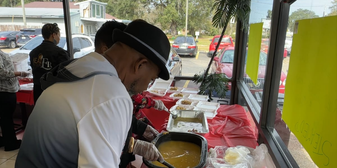 Good Bros. Seafood serves 500+ free meals on Christmas Day Good Bros. Seafood serves 500+ free meals on Christmas Day