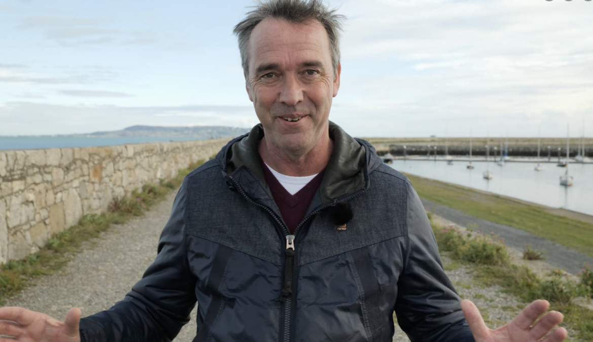 Irish recipes for Christmas dinner Follow chef Kevin Dundon's failsafe turkey recipe for a delicious Christmas main course.