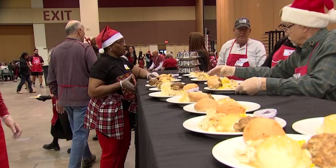 Salvation Army serves 6,000 meals at annual Christmas dinner in downtown Phoenix Salvation Army serves 6,000 meals at annual Christmas dinner in downtown Phoenix
