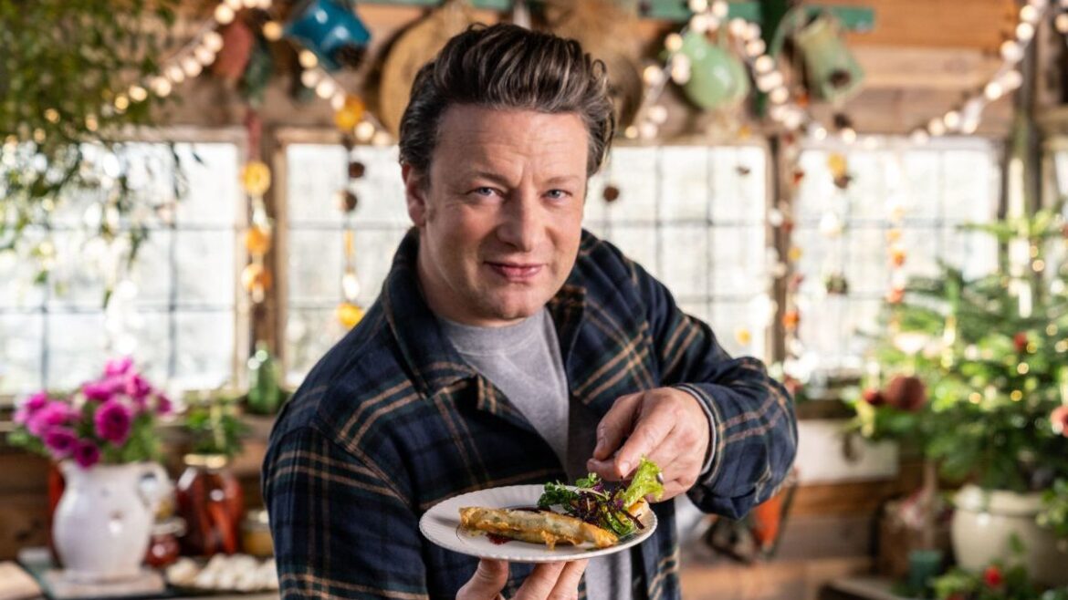 Jamie Oliver: 'Everyone should enjoy Christmas day