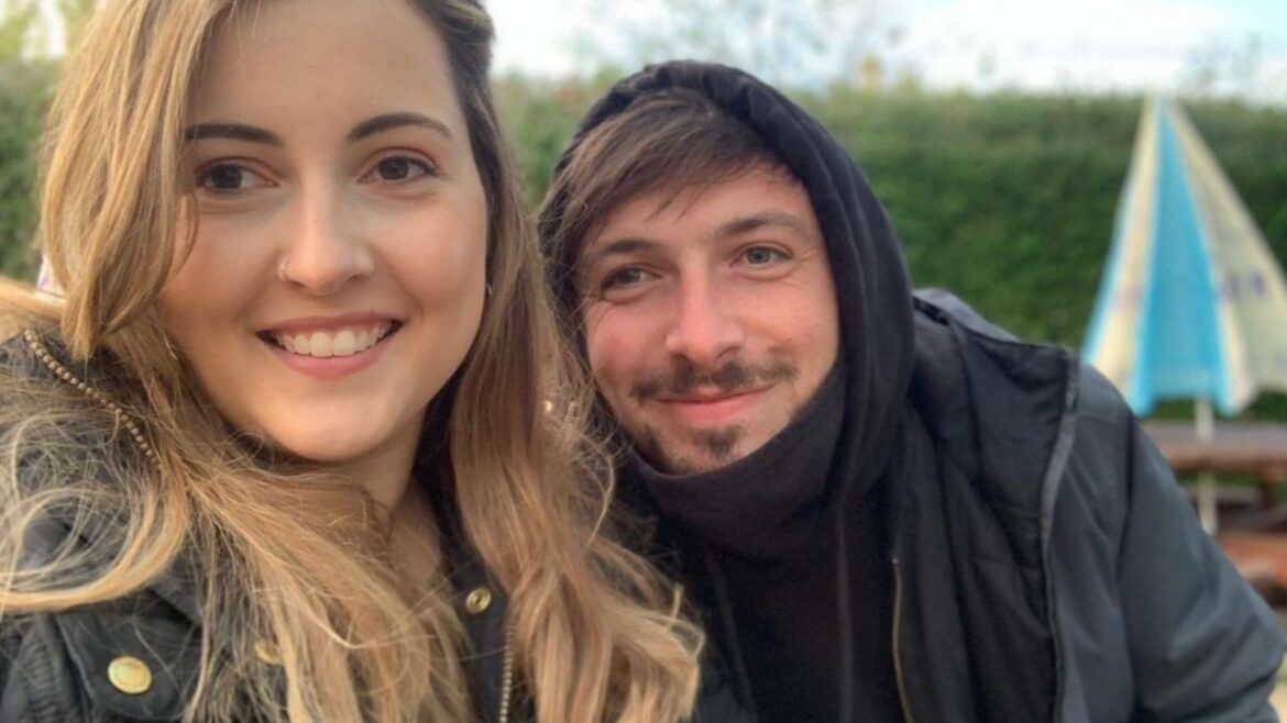 Parents, on £2.5k a month, who spend £100 on food