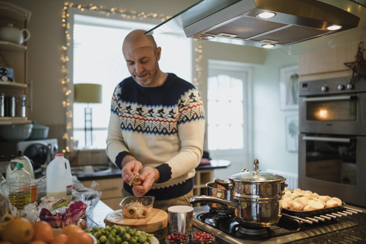 Six ways to save energy while cooking Christmas dinner