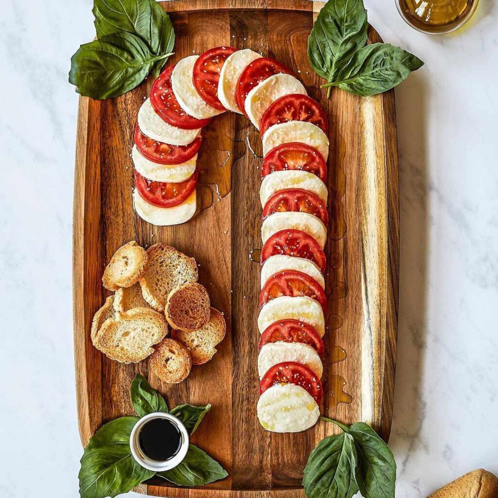 This Caprese Candy Cane Is the Cutest Appetizer This Caprese Candy Cane Is the Cutest Appetizer