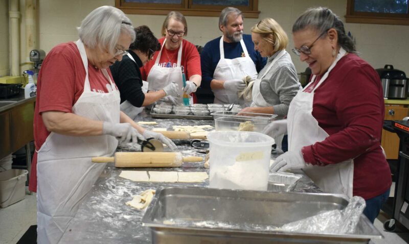 Free Christmas meals offered in region | News, Sports, Jobs Free Christmas meals offered in region | News, Sports, Jobs